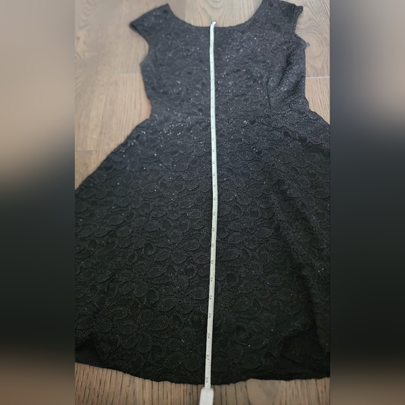 Little Black 🖤 Party Lace Dress with sparkles ✨ - Picture 8 of 8